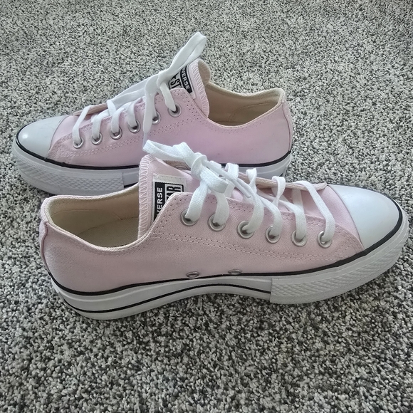 Platform Lift Converse Light Baby Pink Woman's 7.5 NWOB - Picture 1 of 7